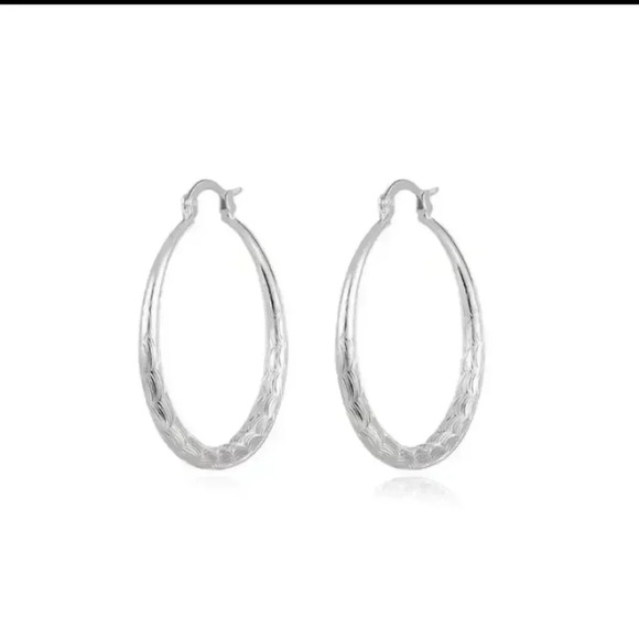 .925 Silver Plated Big Circle Hoop Earrings Simple Vintage Style. NWT - Picture 3 of 6